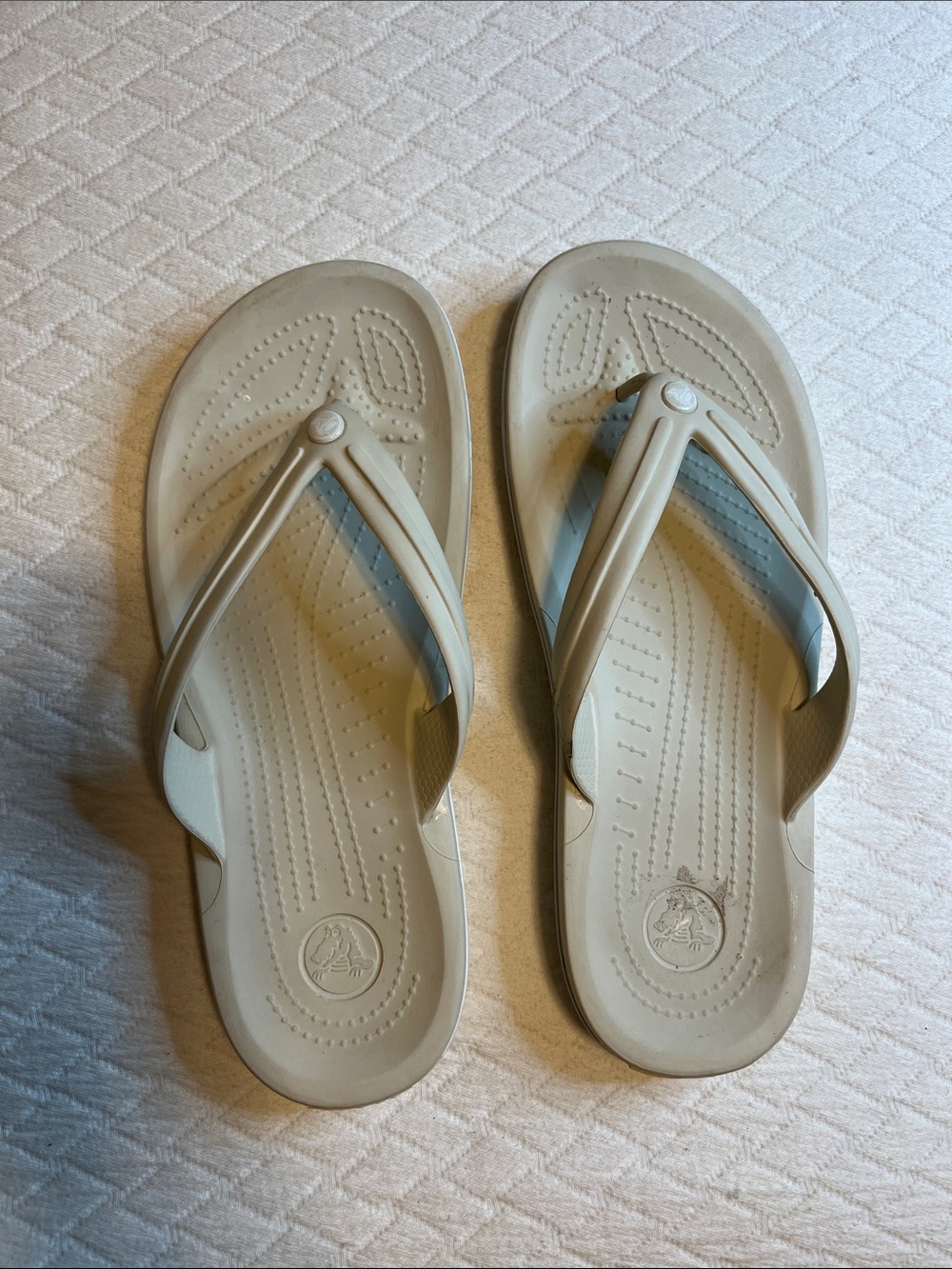 CROCS off white Women’s or Men’s  Flip Flop Sandals, M8 W10